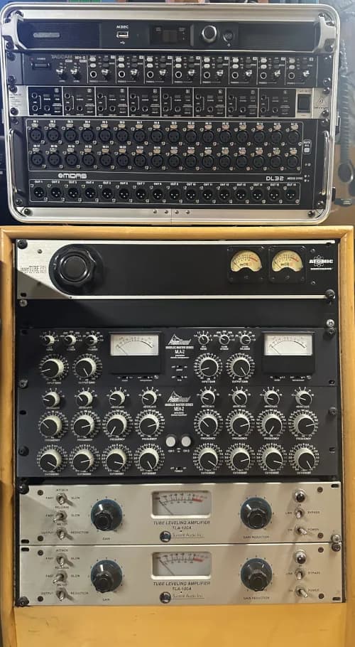 Preamplificatori e processori analogici